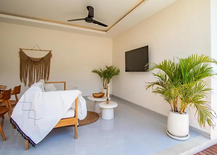 Balibay - Secluded Pool Retreat Close To Attractions ヴィラ スミニャック